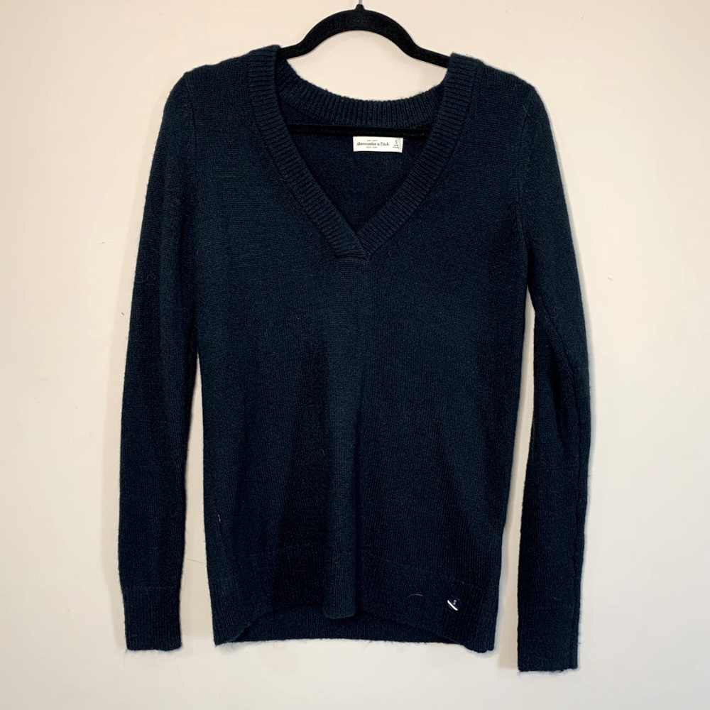A&F navy blue wool v neck sweater